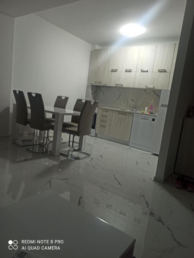 Ata Apartmani. Petrovac Zewnętrze zdjęcie